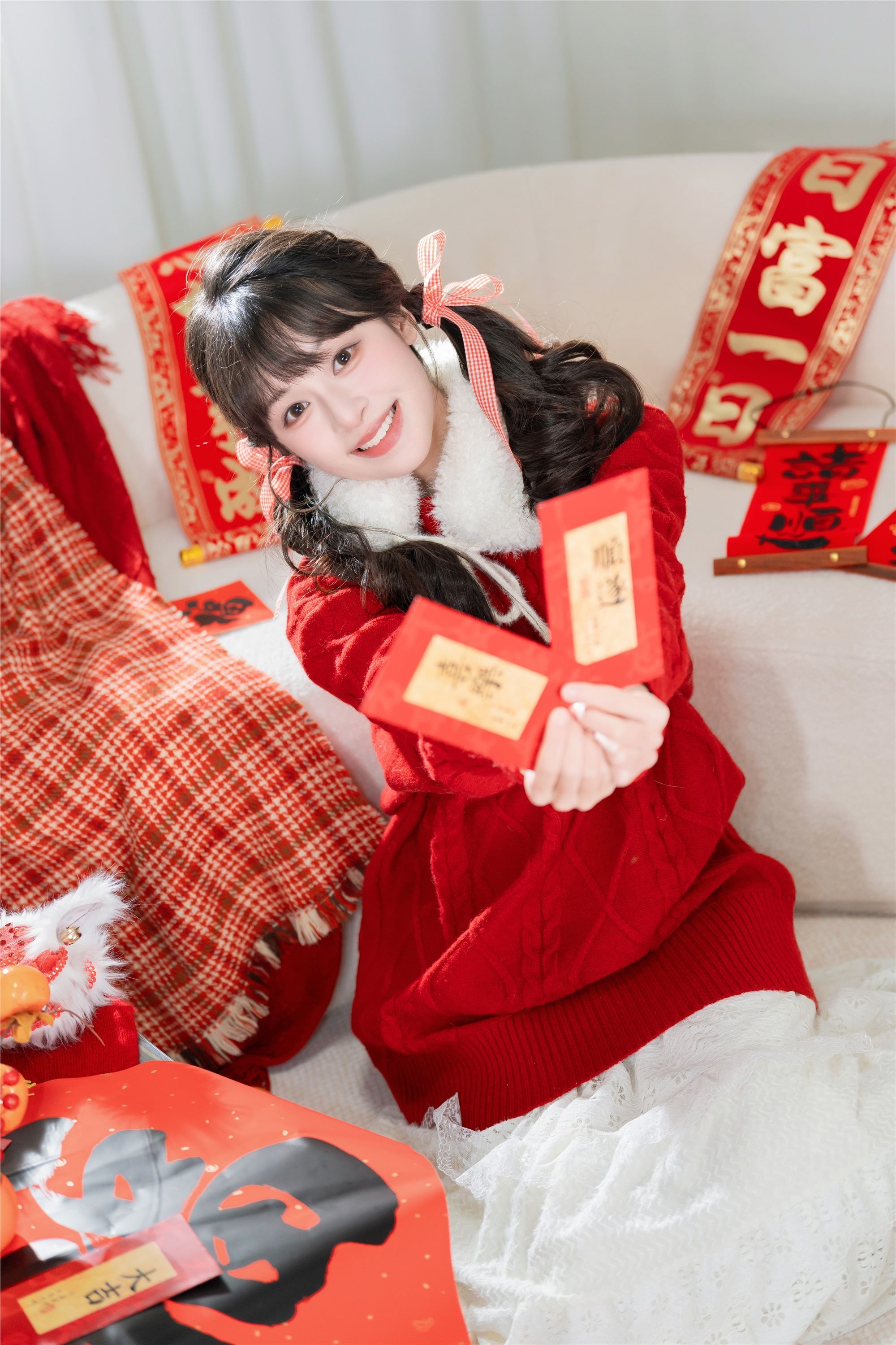 YITUYU艺图语 2025.01.14 居家新年照 夏芋小年